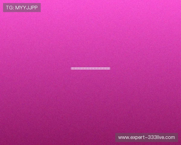 沙特球迷深夜守候乌拉圭比赛现场感受世界杯激烈竞争氛围